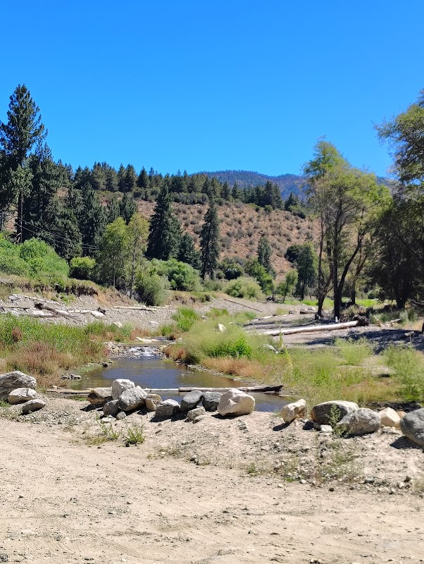 Seven Oaks Trailhead