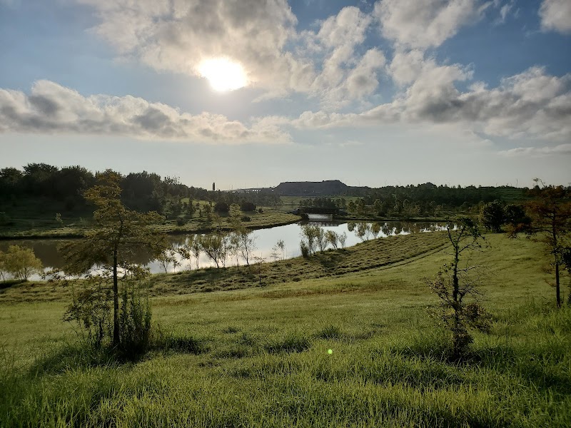 Schwartz Gazebo @ Willow Waterhole Greenway