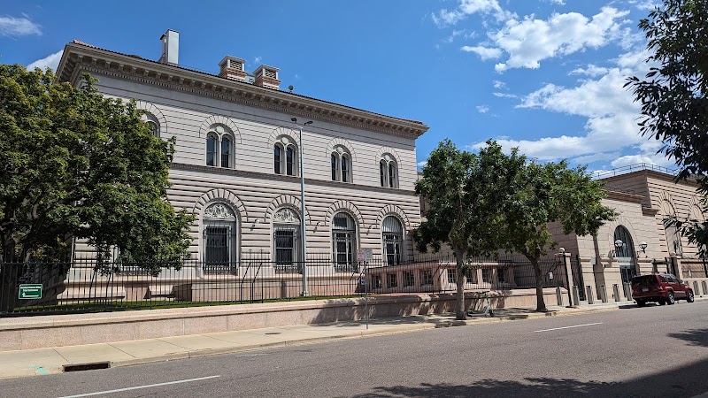 United States Mint Tour Entrance and Gift Shop