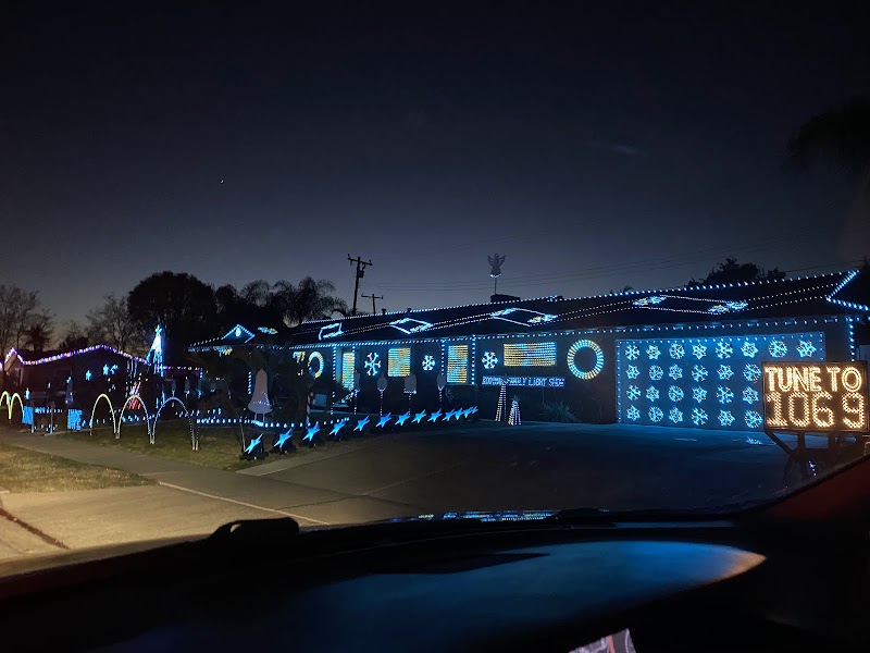 Kooiman Family Christmas Light Show