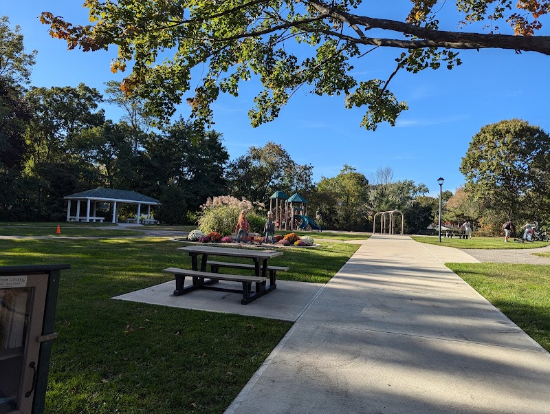 Sycamore Circle Park