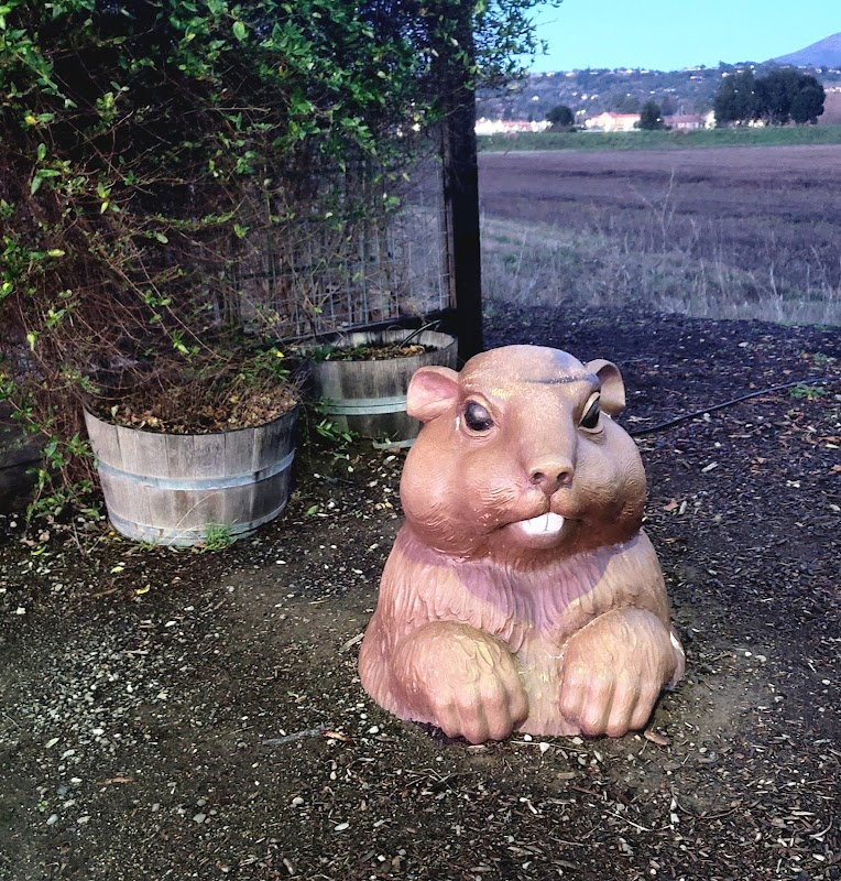 Two Beavers statues