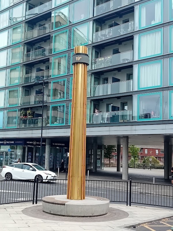 Hayes pillar clock