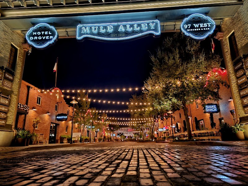 Puerta de Mule Alley
