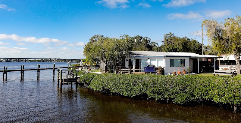 Pelican Pier Mobile Park