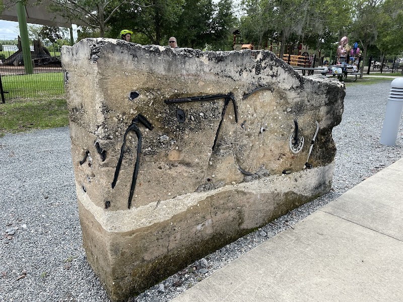 “Share the road”, bicycle sculpture memorial