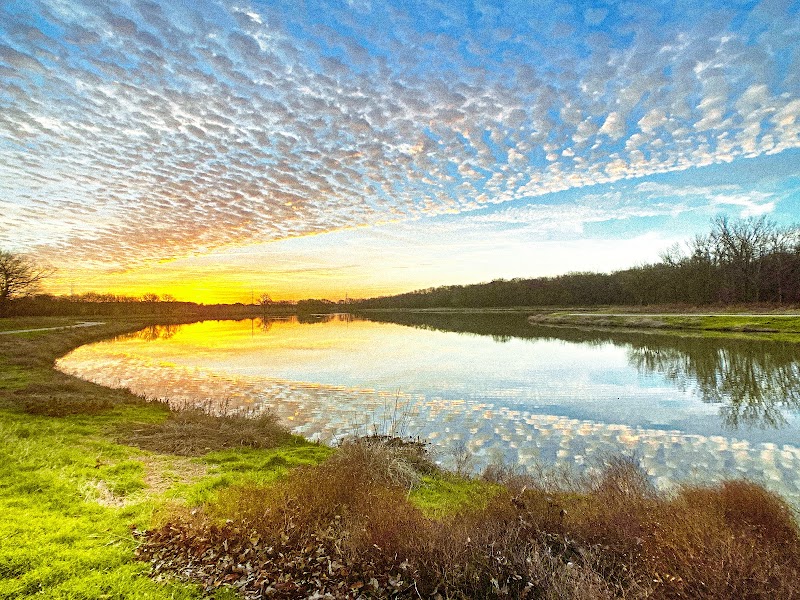 Oak Point Park and Nature Preserve