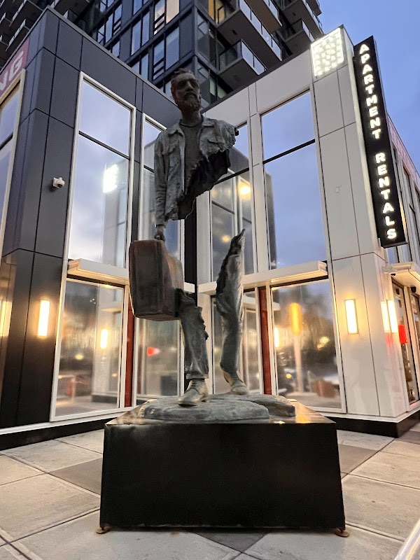 Van Gogh Monumental statue