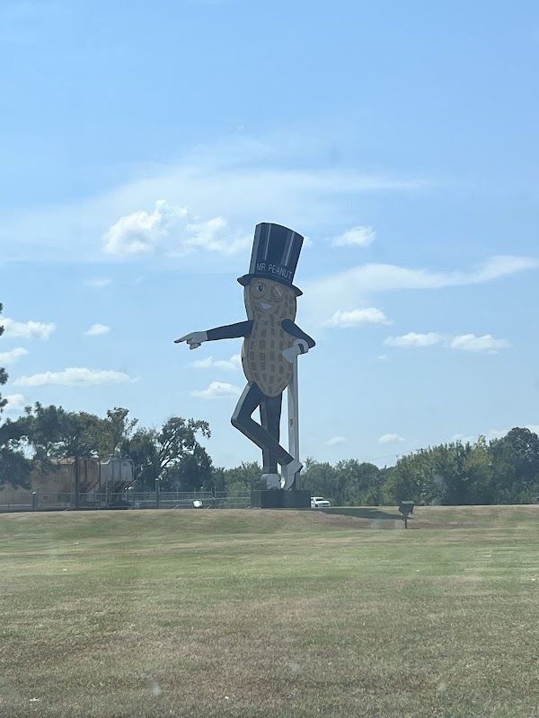 World's Largest Mister Peanut