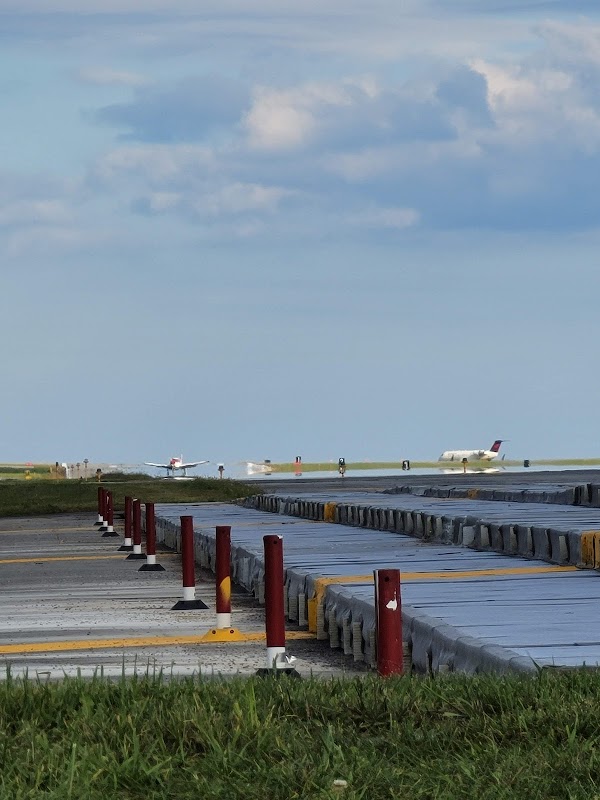 Runway 11 Observation Location