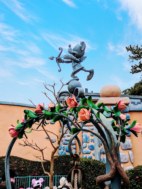 Minnie Mouse Wishing Well