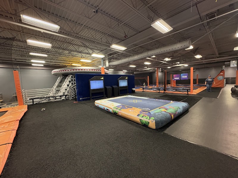 Altitude Trampoline Park - Cincinnati-Anderson