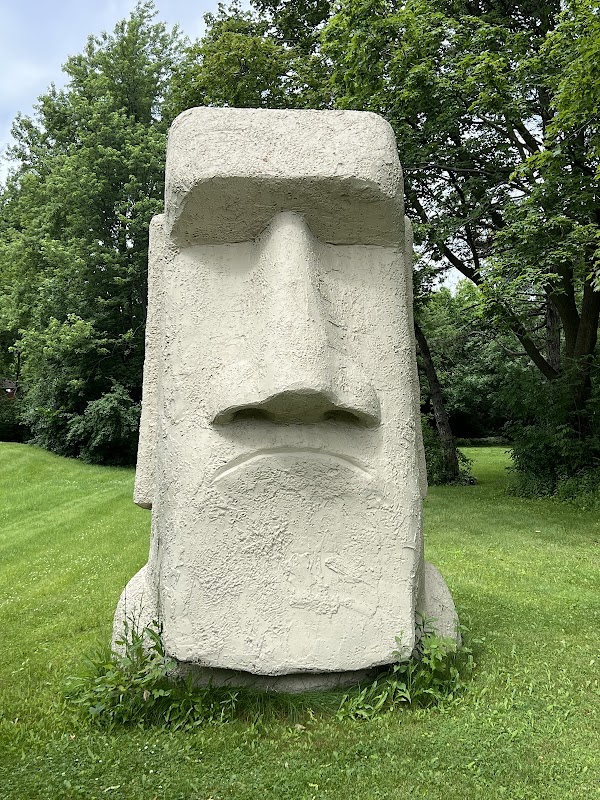 New Berlin Easter island head