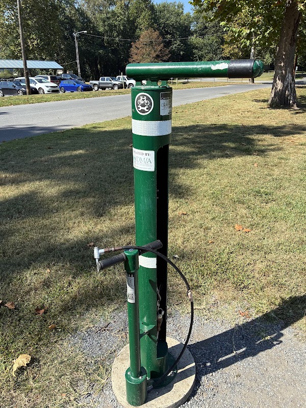 Riverfront Park bike repair