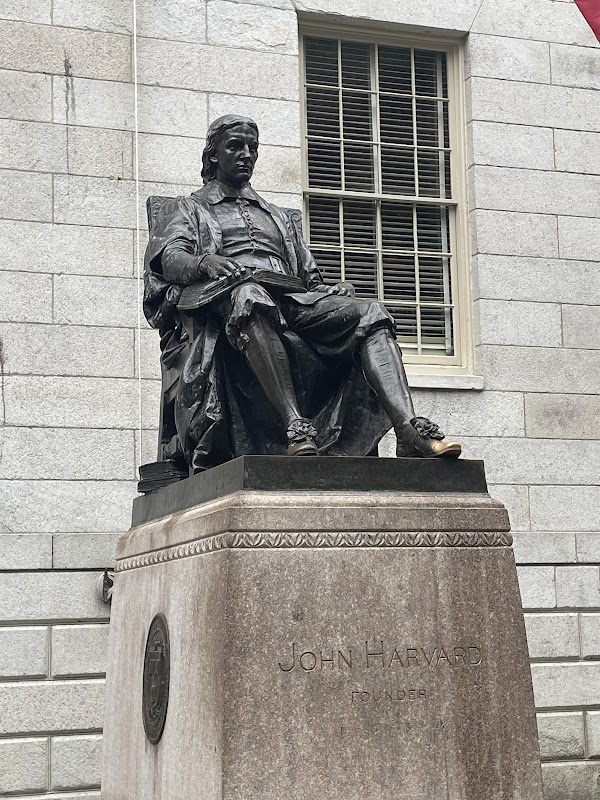John Harvard Statue