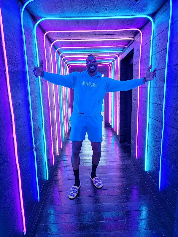 Abbot Kinney Neon Tunnel