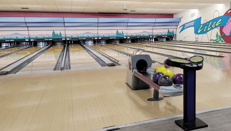 Lilac Lanes & Casino