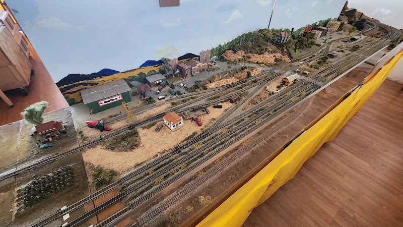 New Mexico Rail Runners Train Club