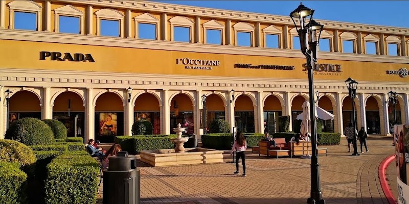 San Marcos Premium Outlets