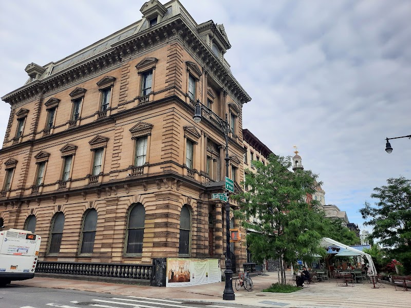 Williamsburg Art & Historical Center