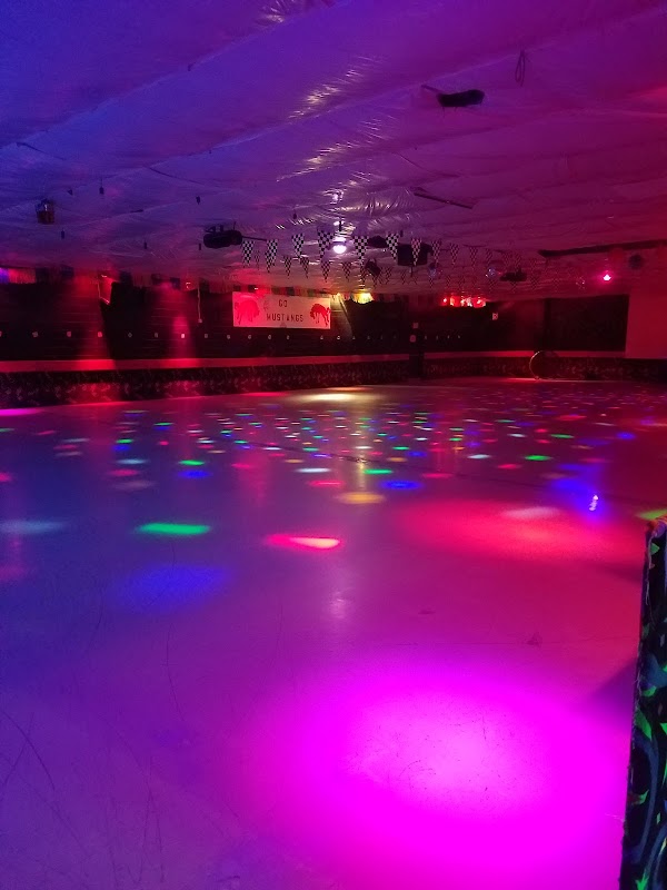 Prosser Family Rollerskating