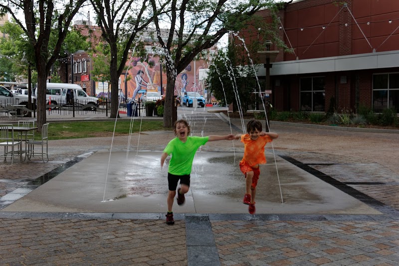 Oak Street Plaza Park