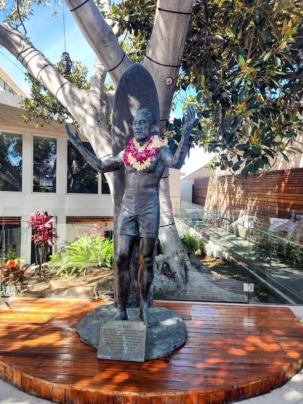 Aloha Statue