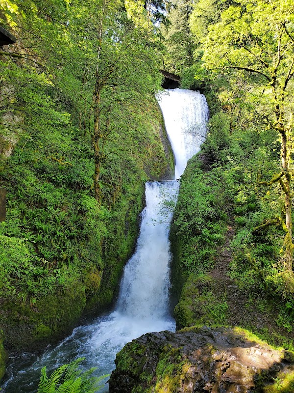Bridal Veil Falls State Scenic Viewpoint