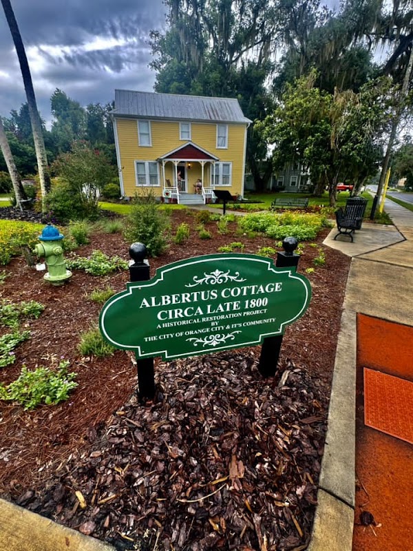 Albertus Cottage Wildflower Garden