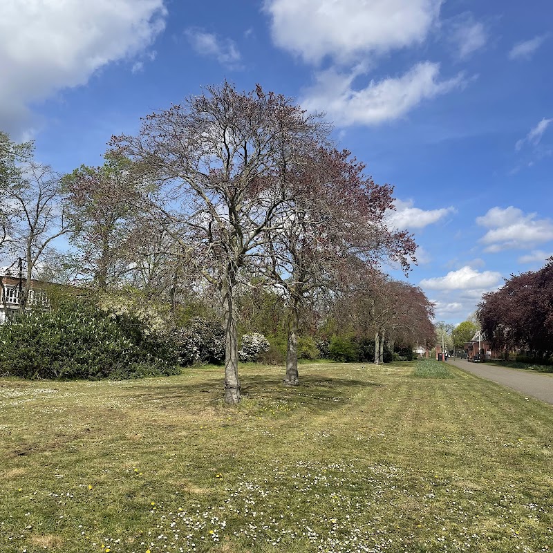Mayesbrook Park Woodbridge Road Entrance