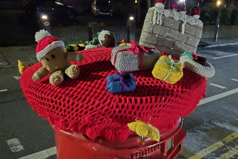 Beckenham Crocheted Postbox