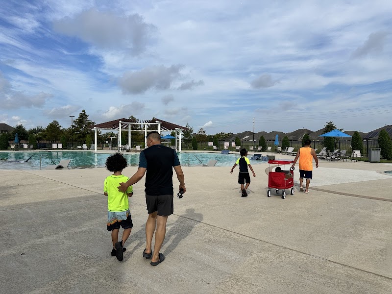 King Crossing Swimming Pool