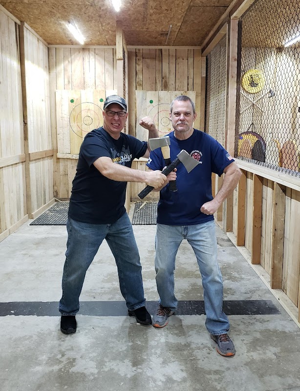 9 Worlds Axe Throwing
