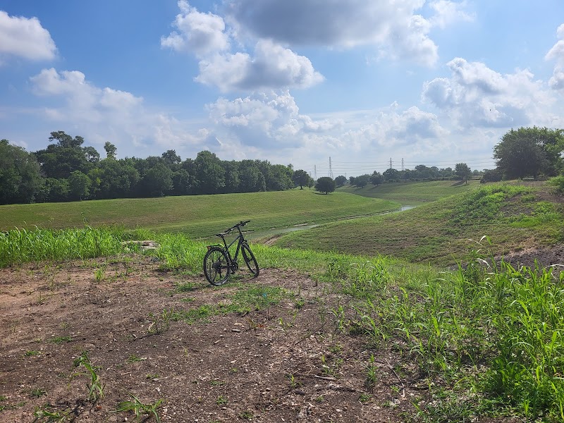 Sims Bayou Greenway MLK Trailhead