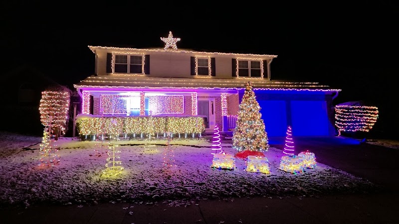 Jones Family Christmas Light and Music Show