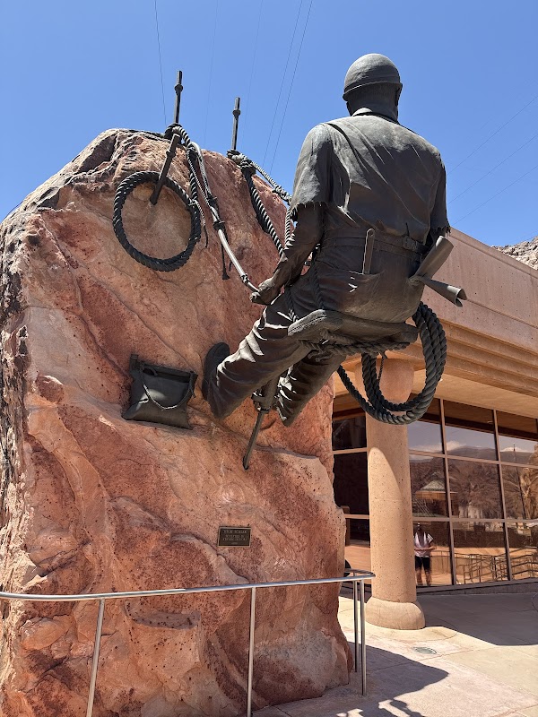 "High Scaler" Statue