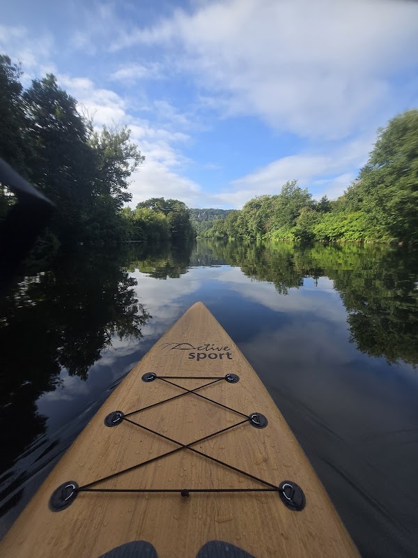 Paddle board river taff