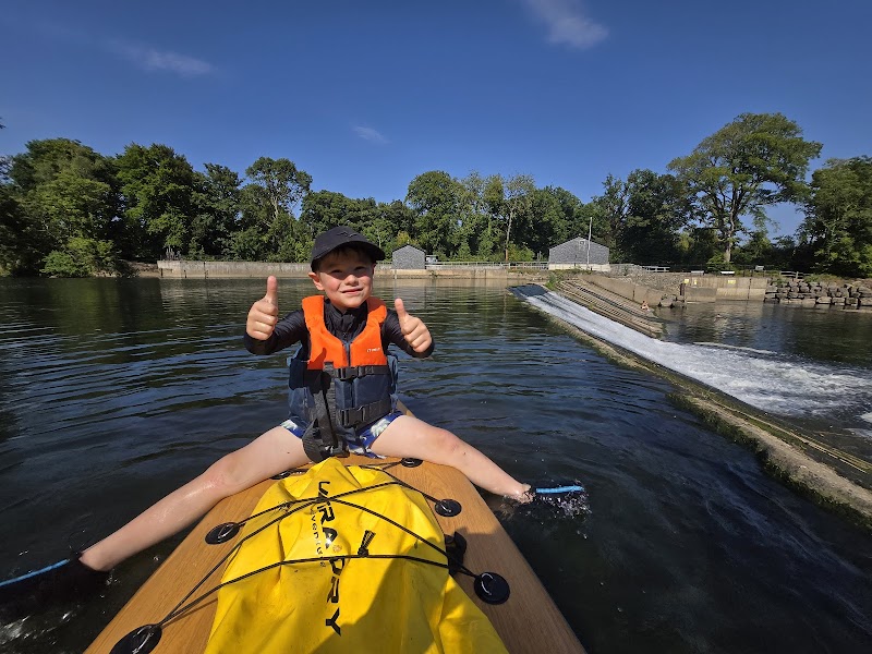 Paddle board river taff