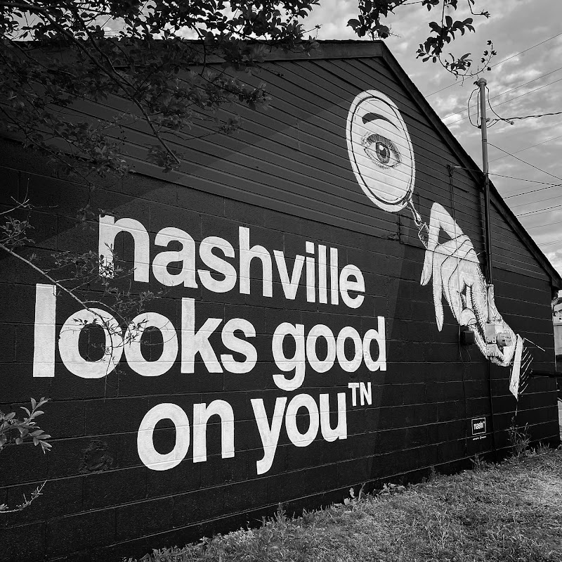 Nashville Looks Good On You Mural