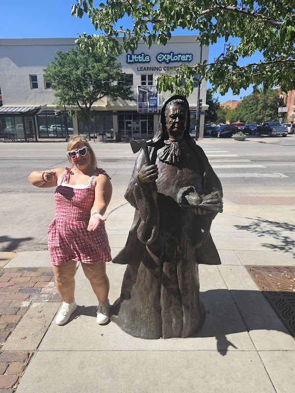 Carrie Nation Statue