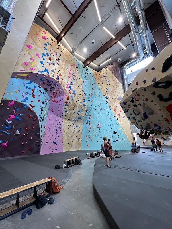 Sessions Climbing + Fitness