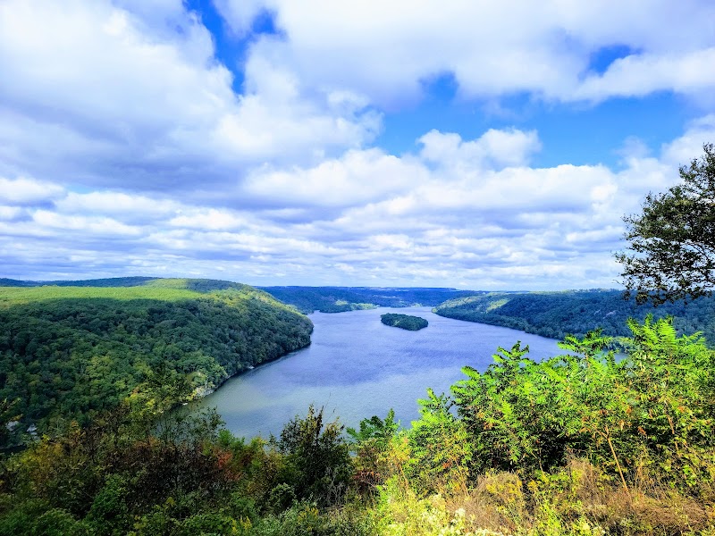 The Pinnacle Overlook