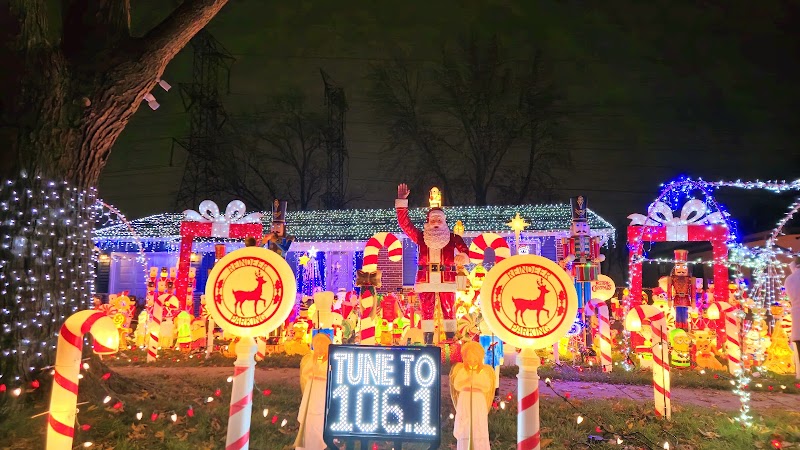 Sandberg Christmas Display