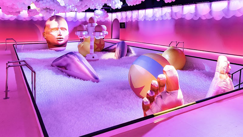 Bubble Planet: An Immersive Experience - American Dream Mall