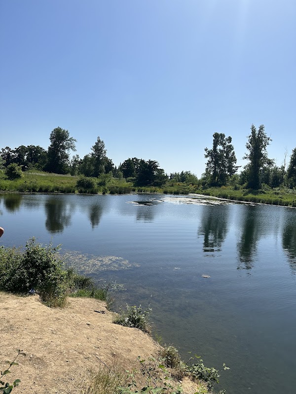 Aumsville Ponds Parking