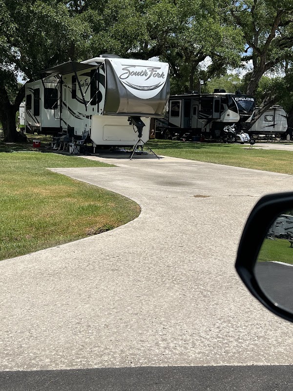 Houston Leisure RV Resort