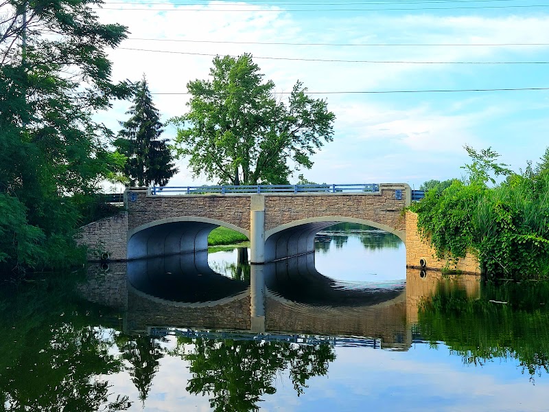 Towpath Trailhead at Manchester Rd
