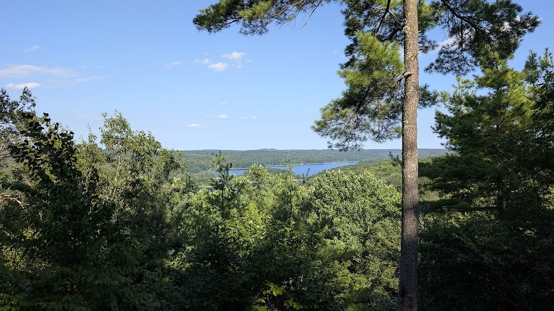 Devil's Den Preserve Pinchbeck Trail Parking