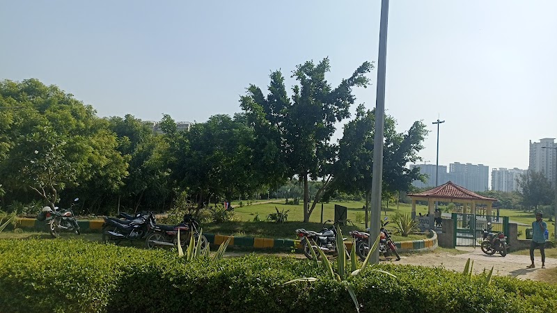Noida park