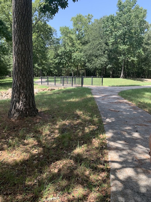 White Oak Estates Lake Park